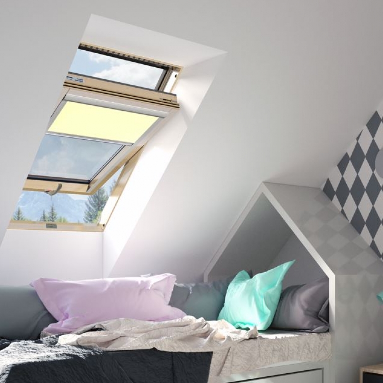 Janela Sótão Basculante em Madeira com Abertura Manual